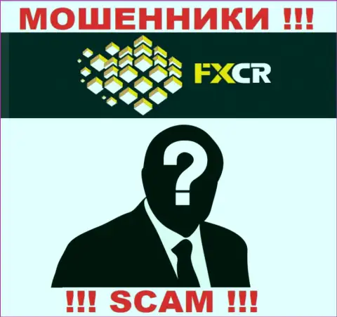 Зайдя на web-ресурс мошенников FXCR Вы не найдете никакой инфы об их руководящих лицах